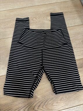Black & White Striped Active Leggings Lululemon